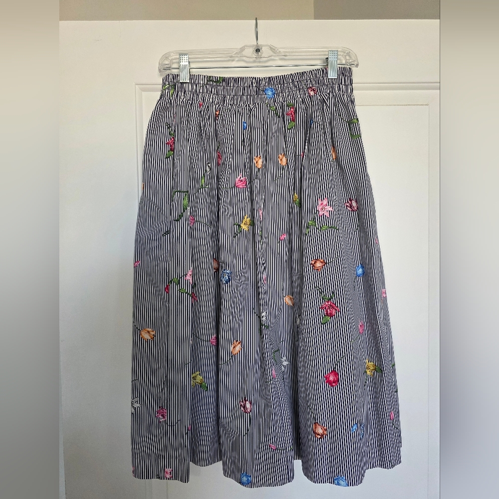 H&M Navy & White Pinstripe A-Line Skirt with Multicolor Floral print - Picture 6 of 8